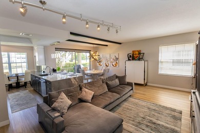 Beautiful first floor coach home centrally located in Boca Raton - photo 11