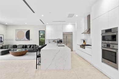 A Masterwork of Miami Modern Living The latest creation by - photo 7