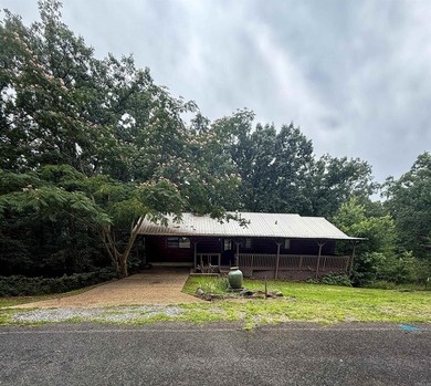 Seller is offering up to $10,000 in buyer concessions with the - photo 2