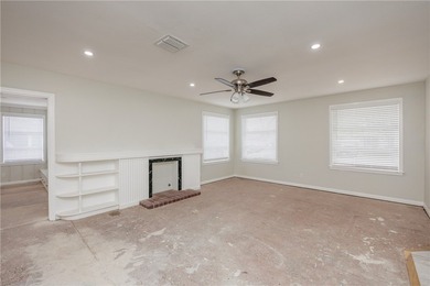 Enjoy this fantastic neighborhood, just blocks from Ocean Drive - photo 22