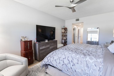 Beautiful first floor coach home centrally located in Boca Raton - photo 23