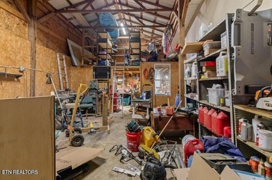 Need space for toys? Livestock? Also a source for immediate - photo 31