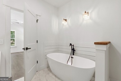 Superlative NEW CONSTRUCTION (w/ dock access) in the heart of - photo 35