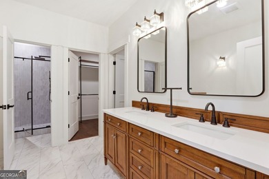 Superlative NEW CONSTRUCTION (w/ dock access) in the heart of - photo 37