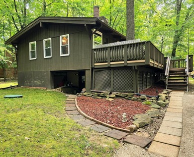 Escape to the hills in this adorable 2 bedroom/1 bath cabin in - photo 4
