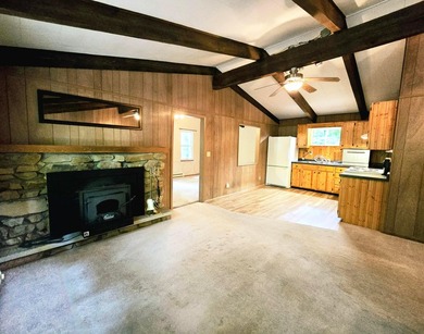 Escape to the hills in this adorable 2 bedroom/1 bath cabin in - photo 8