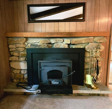 Escape to the hills in this adorable 2 bedroom/1 bath cabin in - photo 9