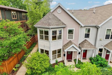 Welcome to this bright and airy 2-bedroom, 2-bath - photo 2
