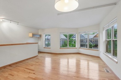 Welcome to this bright and airy 2-bedroom, 2-bath - photo 8