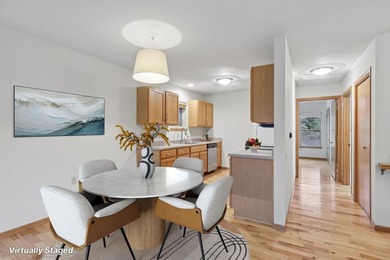 Welcome to this bright and airy 2-bedroom, 2-bath - photo 9