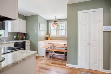 Welcoming & Classic, traditional center entrance colonial in the - photo 11