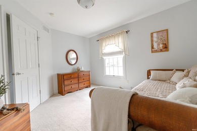 Welcome to this exceptionally well-kept home in the sought-after - photo 14