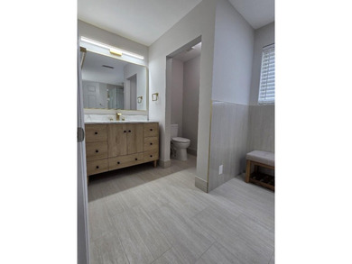 Beautiful 4-bedroom, 2.5-bath two-story lakefront home with a - photo 16