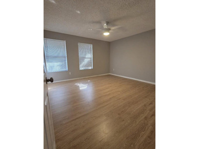 Beautiful 4-bedroom, 2.5-bath two-story lakefront home with a - photo 20