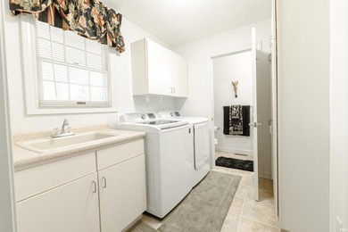Welcome to this exceptionally well-kept home in the sought-after - photo 23