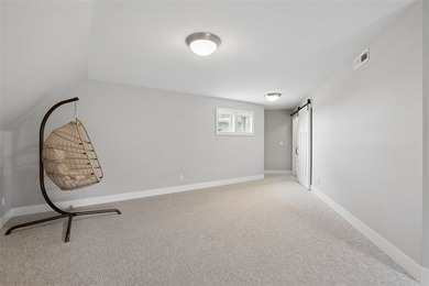 Luxury, efficiency & craftsmanship come together in this - photo 31