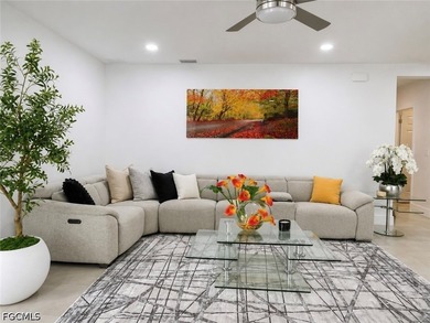 PRIME LOCATION! Beautifully updated home conveniently located - photo 9