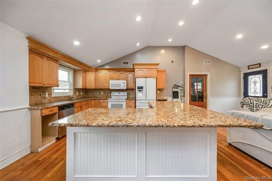 Opportunity awaits with this spacious open-concept ranch with - photo 4