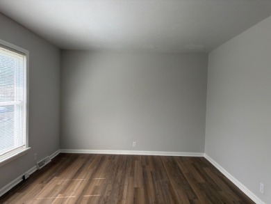 Price Drop AND $2k Closing Costs! - photo 3