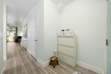 What a great value for this contemporary townhome in the gated - photo 16