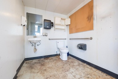 Seller-financing available to well-qualified buyers. Highly - photo 17