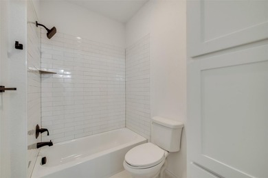 ASSUMABLE VA LOAN AVAILABLE! Buyers do not have to be veterans - photo 18