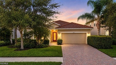 LOCATION, LOCATION, LOCATION! This beautifully maintained - photo 1