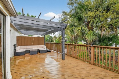 Discover this inviting 2-bedroom, 2-bath villa with 1-car garage - photo 31