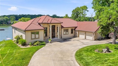 Very rare opportunity to own a stunning first-tier home on - photo 3