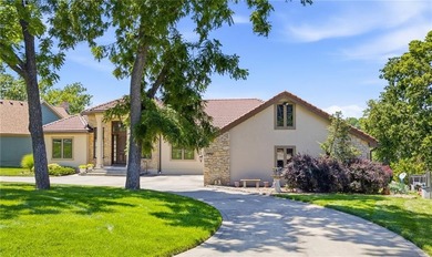 Very rare opportunity to own a stunning first-tier home on - photo 4