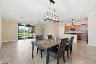 LOCATION, LOCATION, LOCATION! This beautifully maintained - photo 5