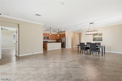 LOCATION, LOCATION, LOCATION! This beautifully maintained - photo 6