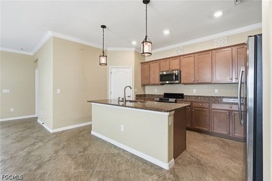 LOCATION, LOCATION, LOCATION! This beautifully maintained - photo 7