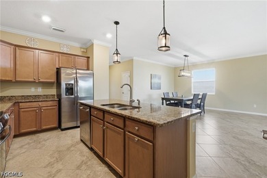 LOCATION, LOCATION, LOCATION! This beautifully maintained - photo 8