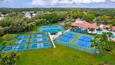 Discover this inviting 2-bedroom, 2-bath villa with 1-car garage - photo 41