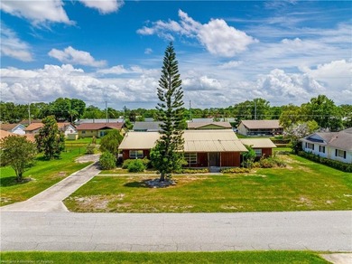 Little Lake Jackson Home For Sale in Sebring Florida