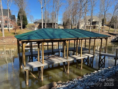 Oversized estate lot on the shores of Lake Norman! This large 1 - photo 3