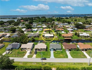 PRICED TO SELL!!! NICE, 2 BEDROOM, 2 BATH HOME IS LOCATED ON A - photo 6