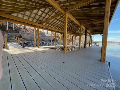 Oversized estate lot on the shores of Lake Norman! This large 1 - photo 9