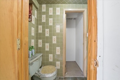 Remarks: Amazing two-family home for sale in Old Mill Basin - photo 8