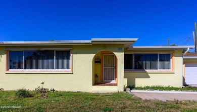 Welcome to the charm of beachside living on Country Club Drive - photo 3