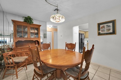 Welcome to the sought-after 55+ community of Palm Grove in Fort - photo 12
