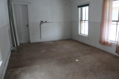 Great property , sound bones, lots of new windows, 10 room house - photo 19