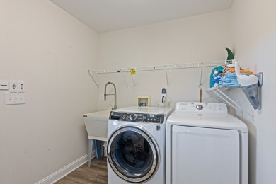 BROKER OPEN!! 11/14 11AM-1PM Beautiful ranch style home in a