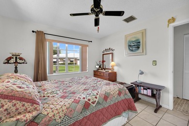 Welcome to the sought-after 55+ community of Palm Grove in Fort - photo 23
