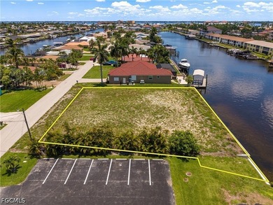 Welcome to 1612 SE 41st Street, a rare direct Gulf-access triple - photo 5