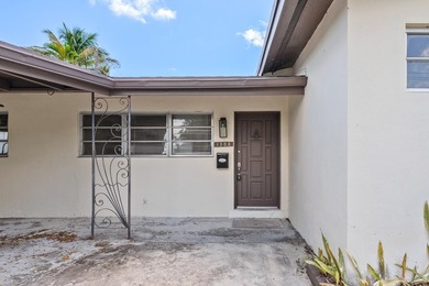 This 3-bedroom, 2-bath home offers the charm of classic design - photo 5