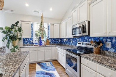 Welcome to Shadow Creek Estates! This beautifully maintained - photo 12