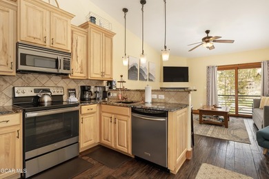 MASSIVE PRICE IMPROVEMENT AND A MAJOR BONUS: SELLER JUST - photo 8