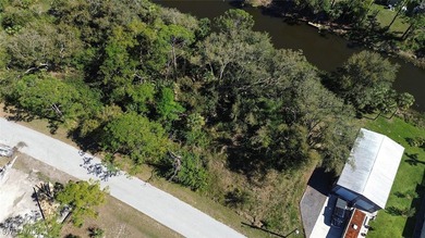 Beautiful lot to build your dream home. A serene location in - photo 5